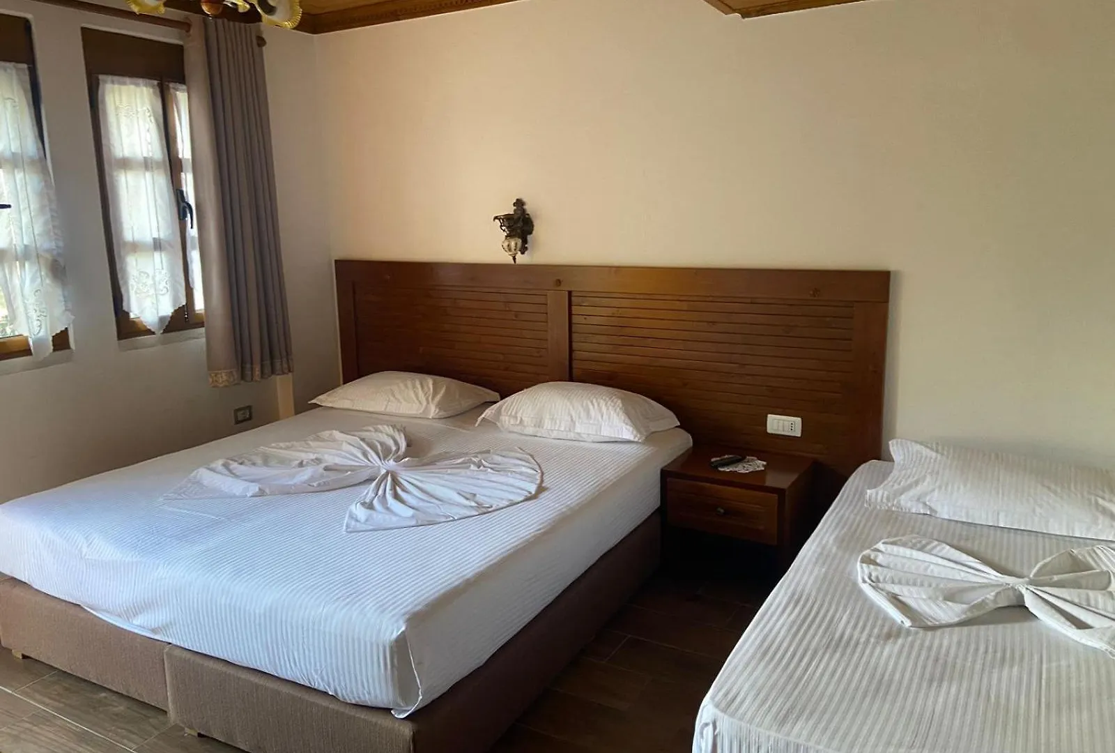 Boutique Hotel Praga Gjirokaster