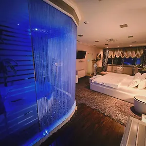 https://hotel-rosa-blu.hotels-in-tirana.com