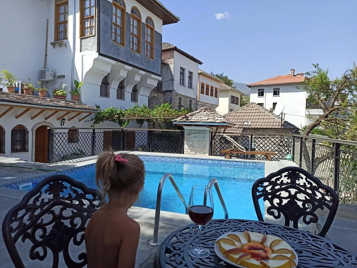 ***  Hotel Praga Gjirokastër Albanië